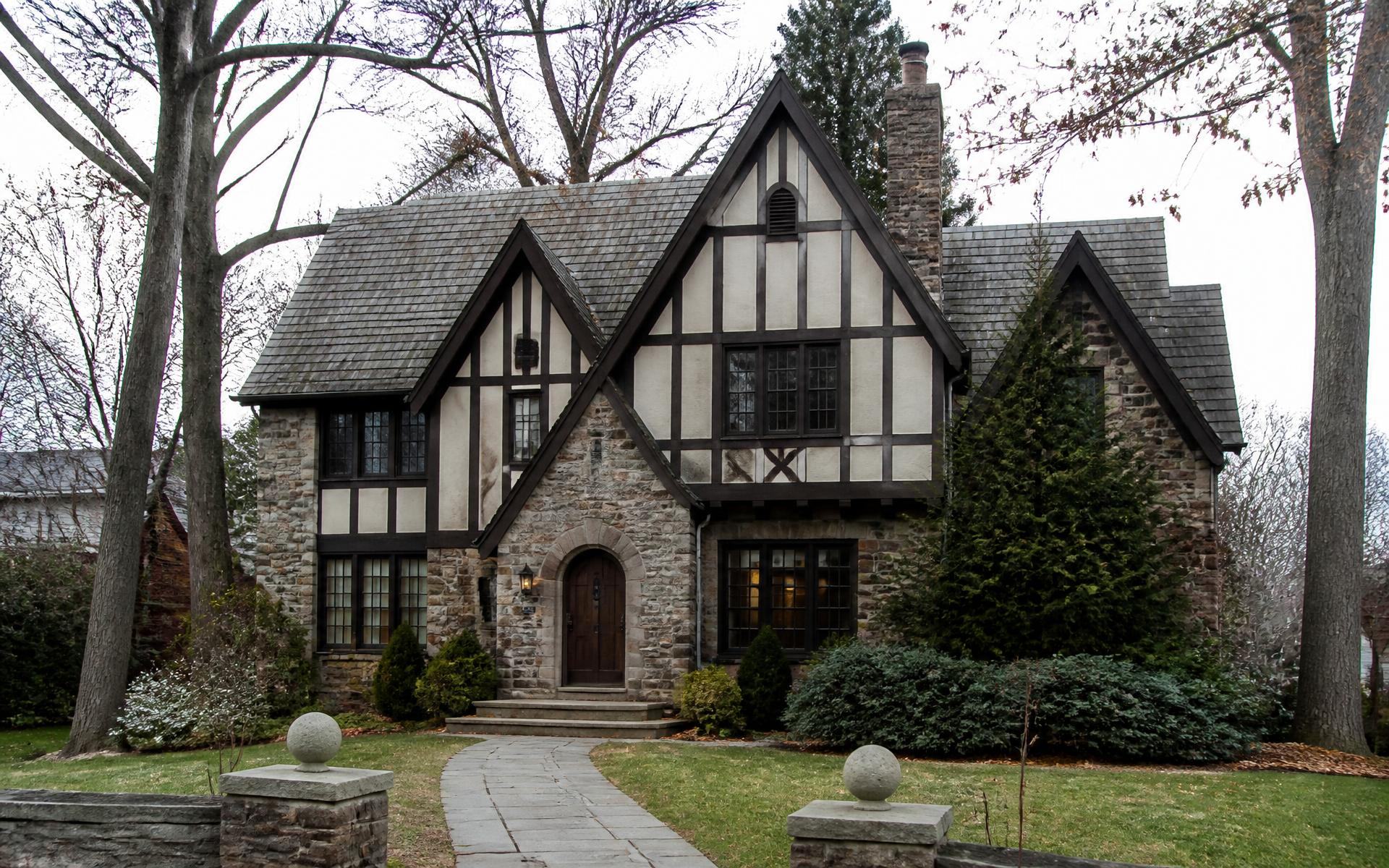New custom home construction in a historic style